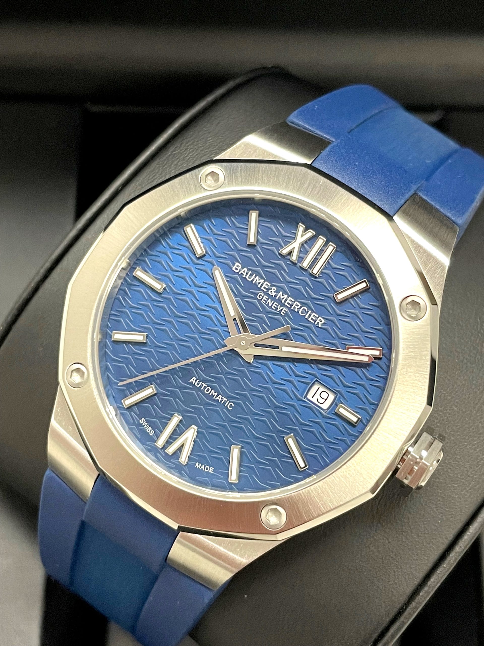 Baume & Mercier Riviera Stainless Steel Blue Dial 42mm M0A10619 ...