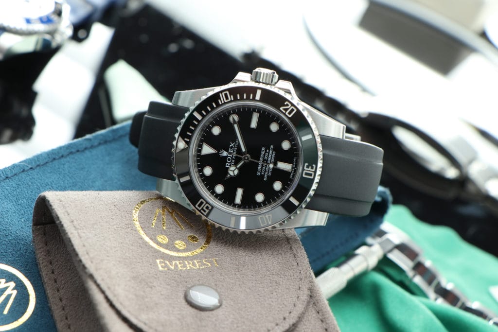 Rolex-Submariner-rubber-strap-dive-watch