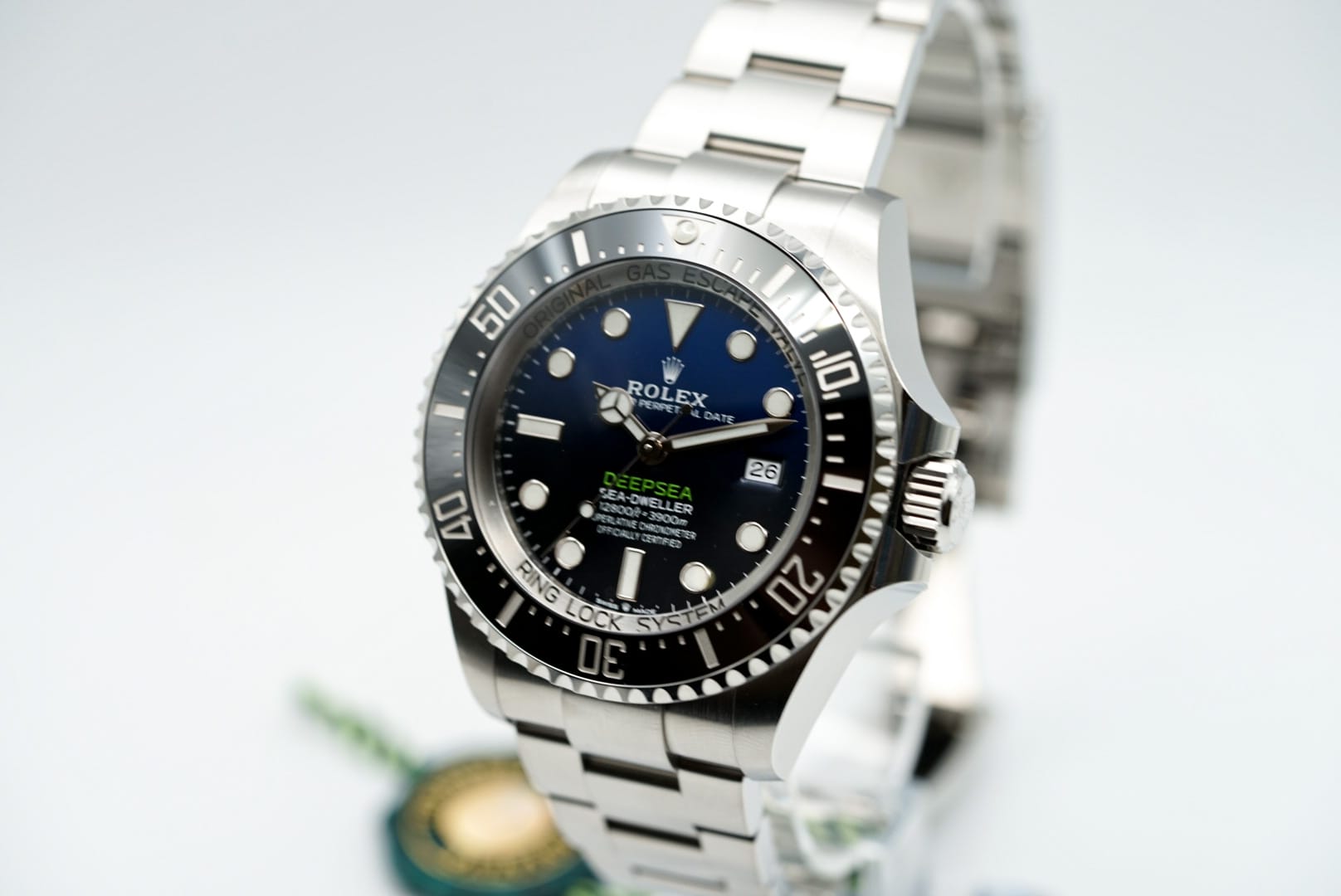 Deep sea outlet bezel