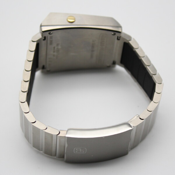 Girard Perregaux Casquette 2.0 Quartz Titanium/18k Yellow Gold 39800-21-3199-6CM - Image 6