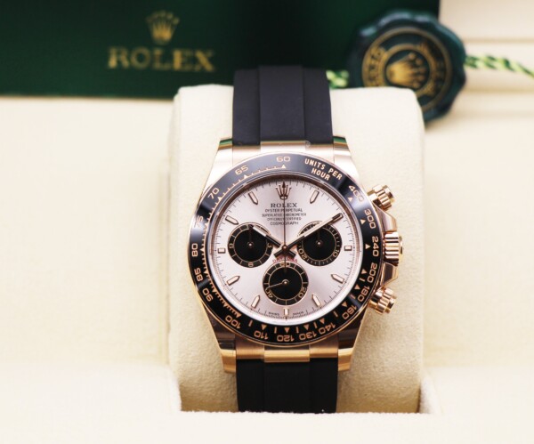 Rolex Cosmograph Daytona Everose Gold 40mm Sundust Dial 126515LN - Image 7
