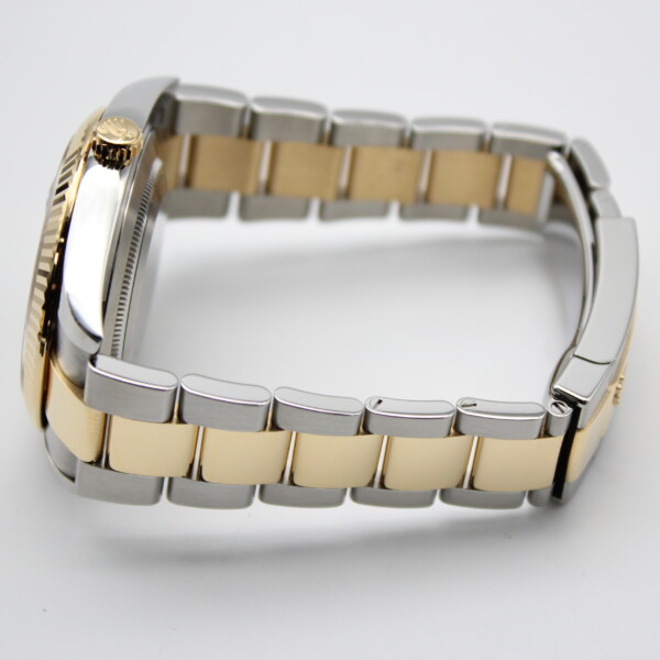 Rolex Datejust 41mm Black Dial 18k Yellow Gold/Stainless Steel 126333 - Image 4