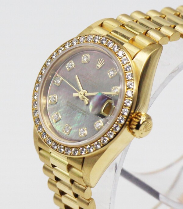 Rolex Datejust 26mm 18k Yellow Gold Diamond Bezel Mother of Pearl Dial 79138 - Image 2