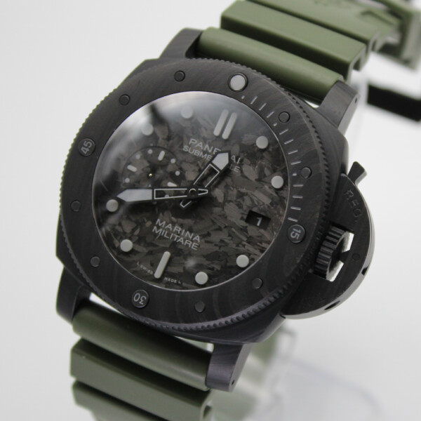 Panerai Submersible Marina Millitare 47mm Carbon Dial Carbotech Case PAM00979 - Image 2