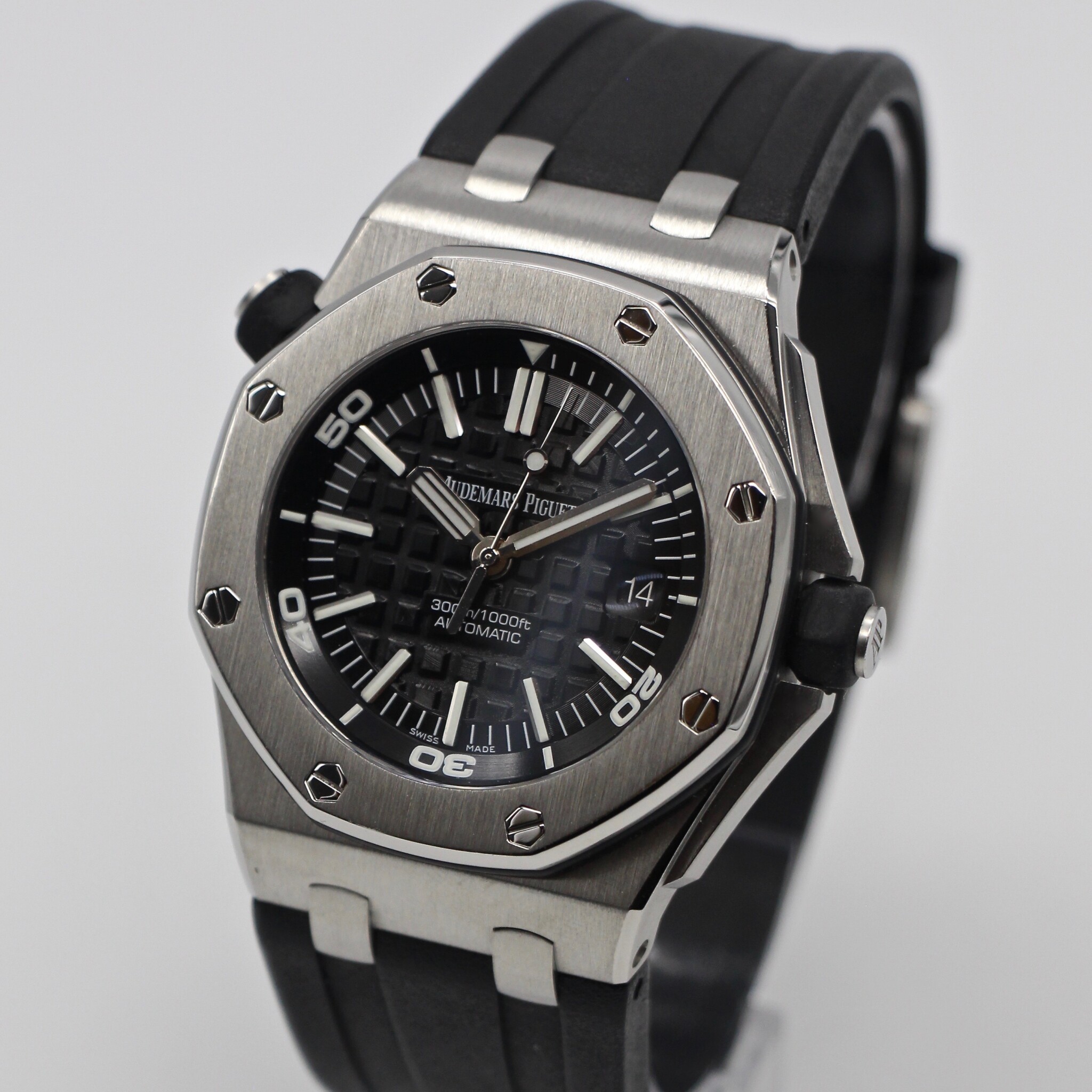 Audemars Piguet Royal Oak Offshore Diver 42mm Black Dial Stainless ...