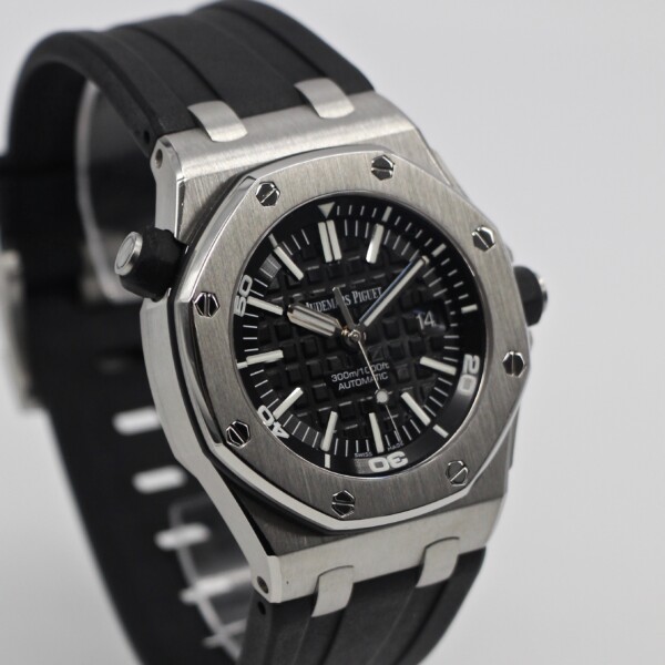 Audemars Piguet Royal Oak Offshore Diver 42mm Black Dial Stainless Steel 15710ST - Image 3