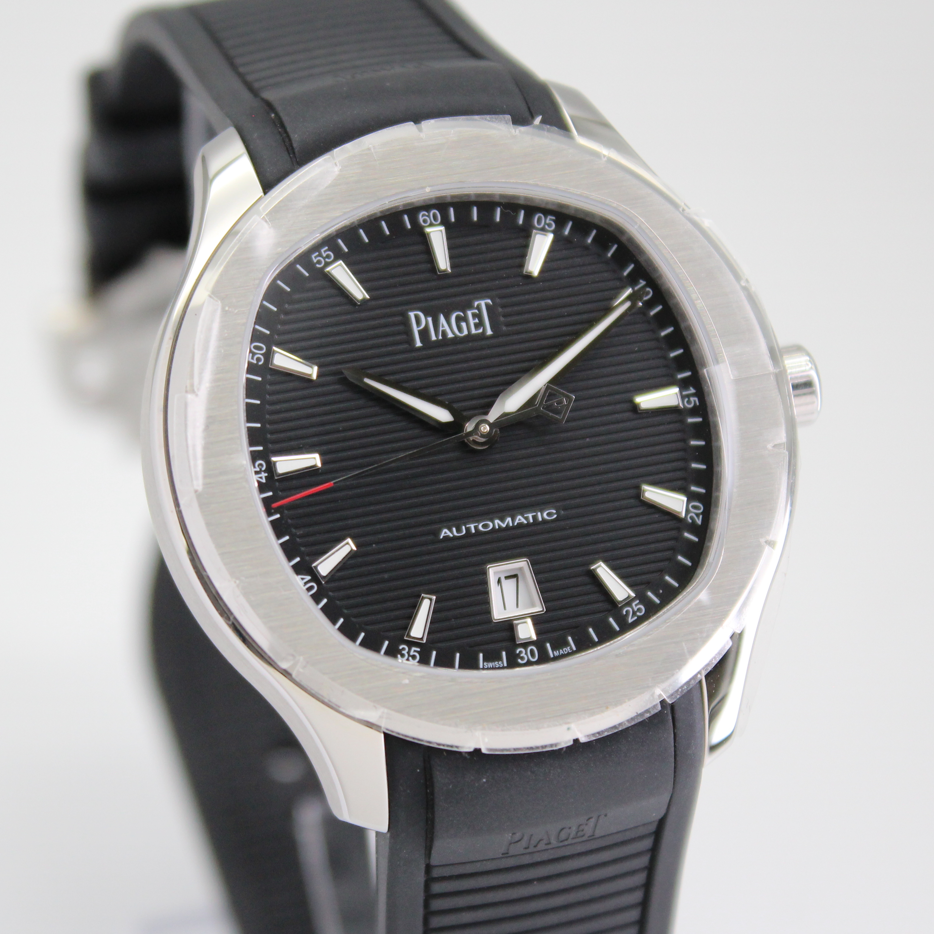 Piaget Polo Date 42mm Black Dial Stainless Steel G0A47014 - Image 3