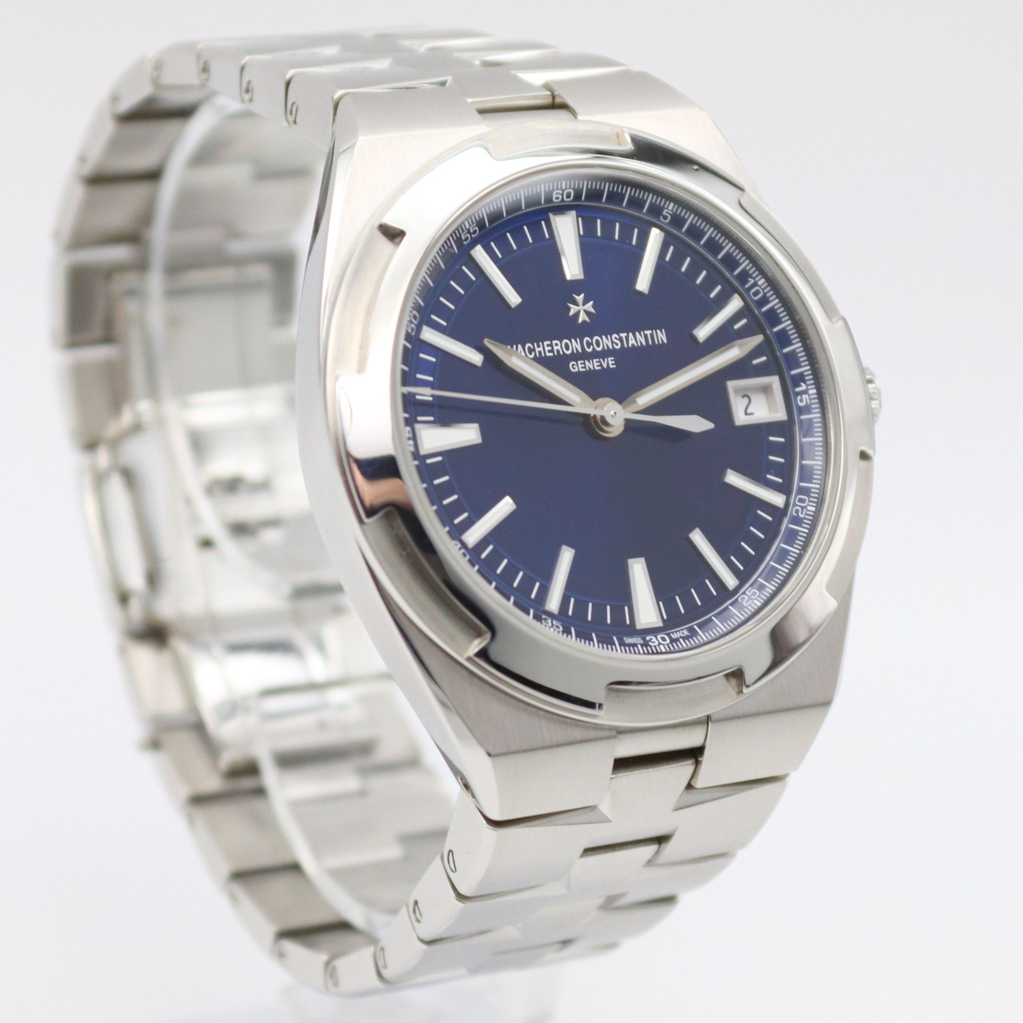 Vacheron Constantin Overseas 41mm Steel Blue Dial Automatic 4500V/110A-B128 - Image 2