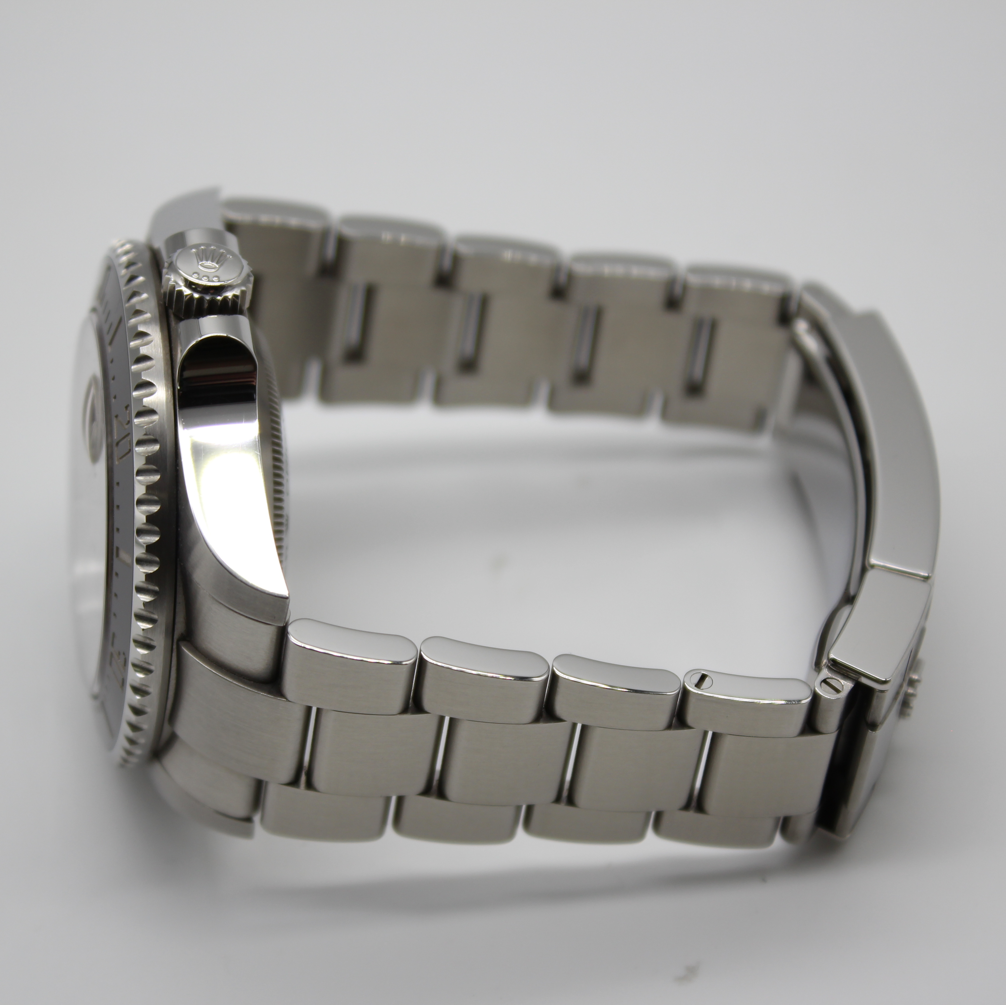 Rolex Sea-Dweller 43mm Black Dial Stainless Steel 126600 - Image 4