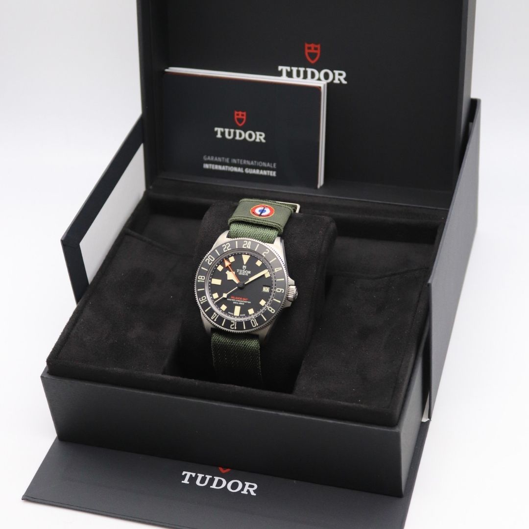 Tudor Pelagos FXD GMT 42mm Black Dial Titanium Green Fabric Strap 2542G267NU - Image 5