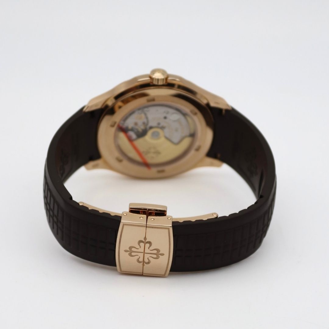 Patek Philippe Aquanaut 18k Rose Gold Automatic 40mm 5167R-001 - Image 4