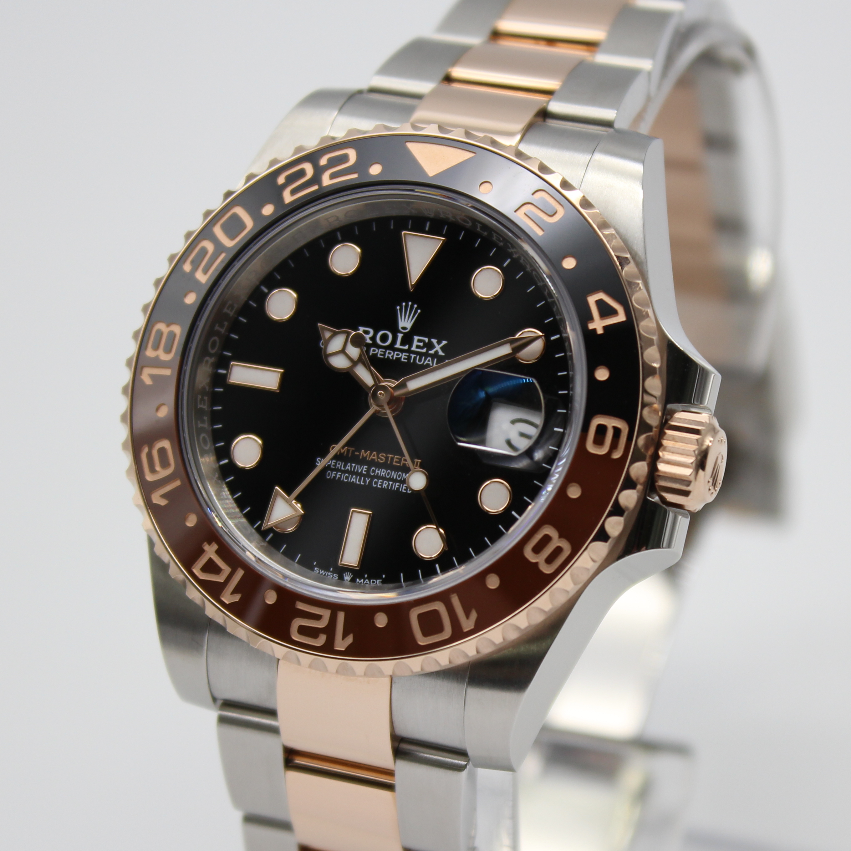 Rolex GMT-Master II 40mm “Rootbeer” 18k Rose Gold/Stainless Steel 126711CHNR - Image 2