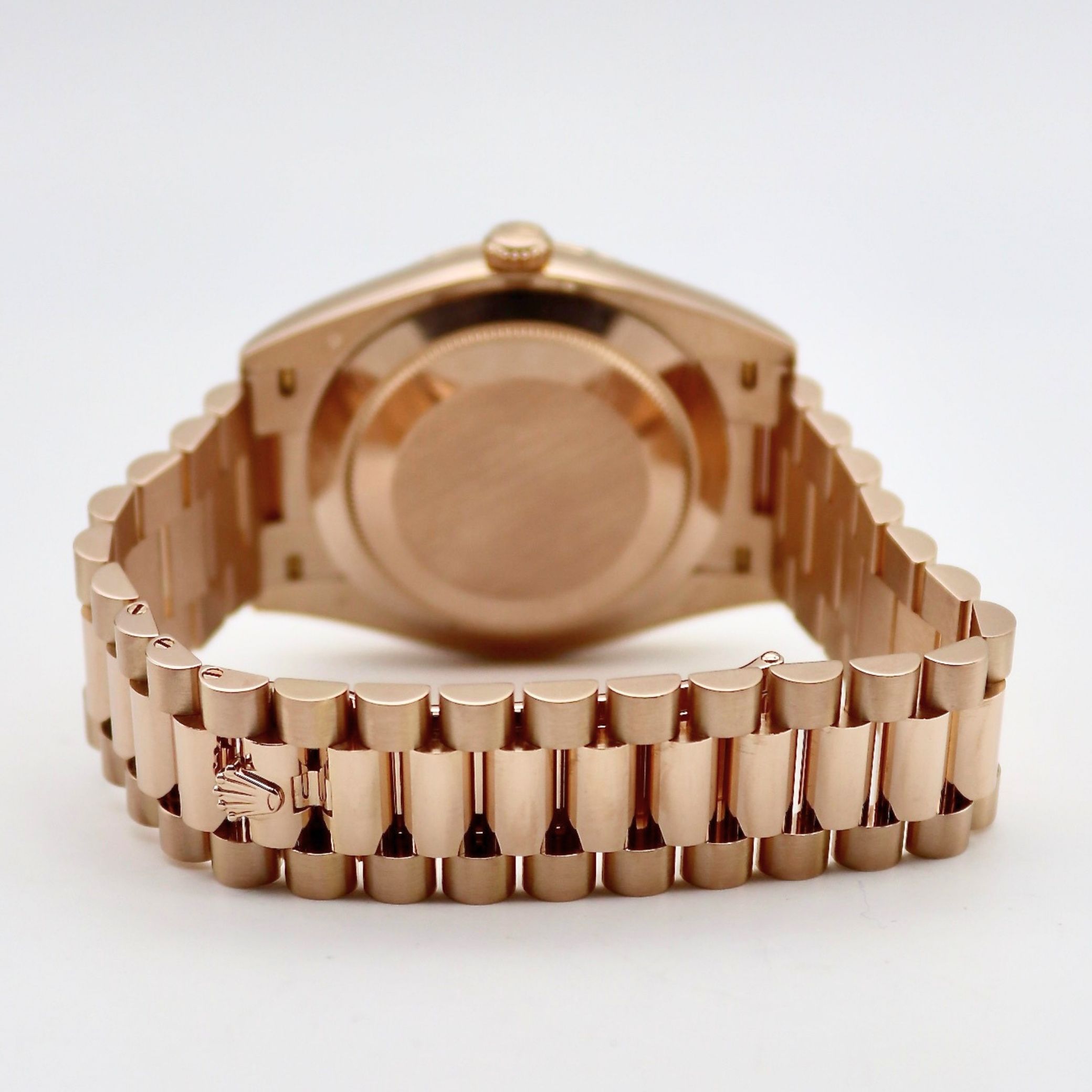 Rolex Day-Date 40mm Olive-Green Roman Dial 18k Rose Gold Fluted Bezel 228235 - Image 6