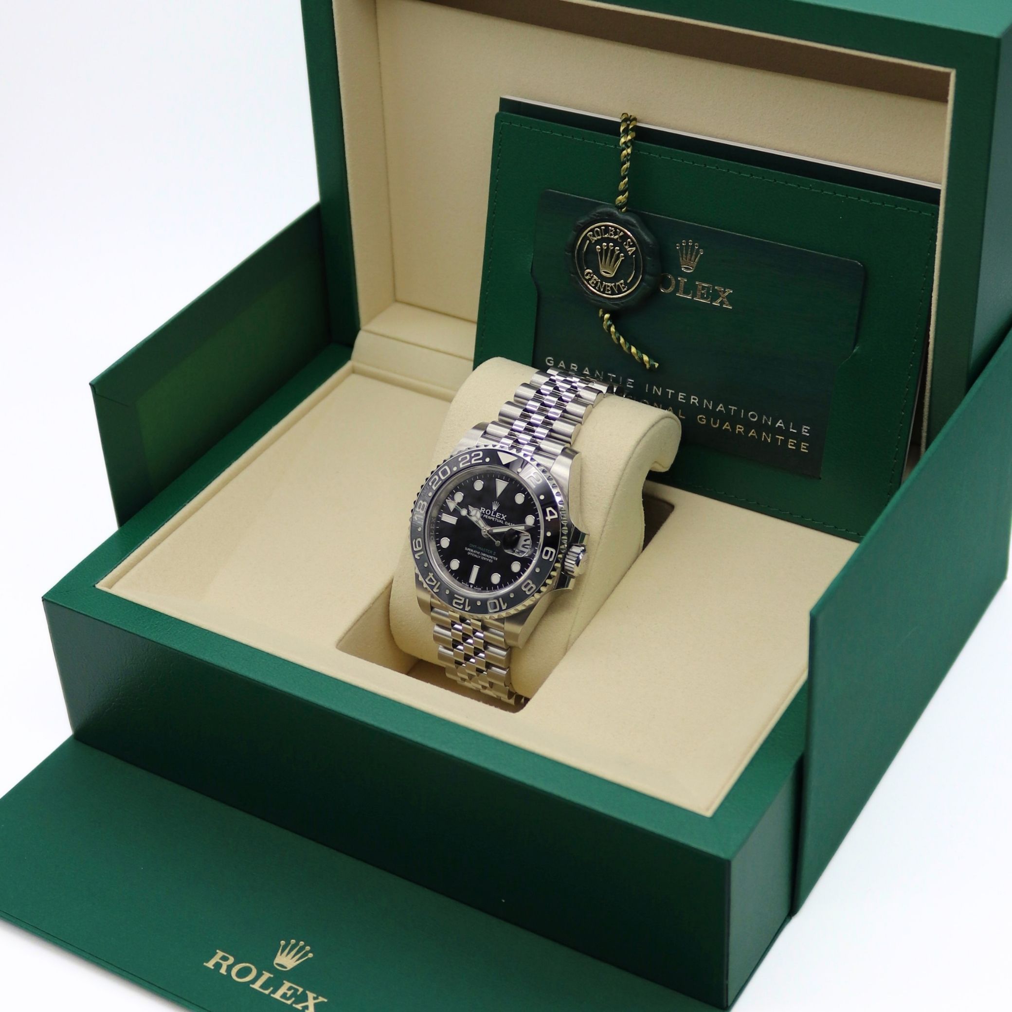 Rolex GMT-Master II 40mm Black and Grey Bezel Jubilee Bracelet Stainless Steel 126710GRNR - Image 7
