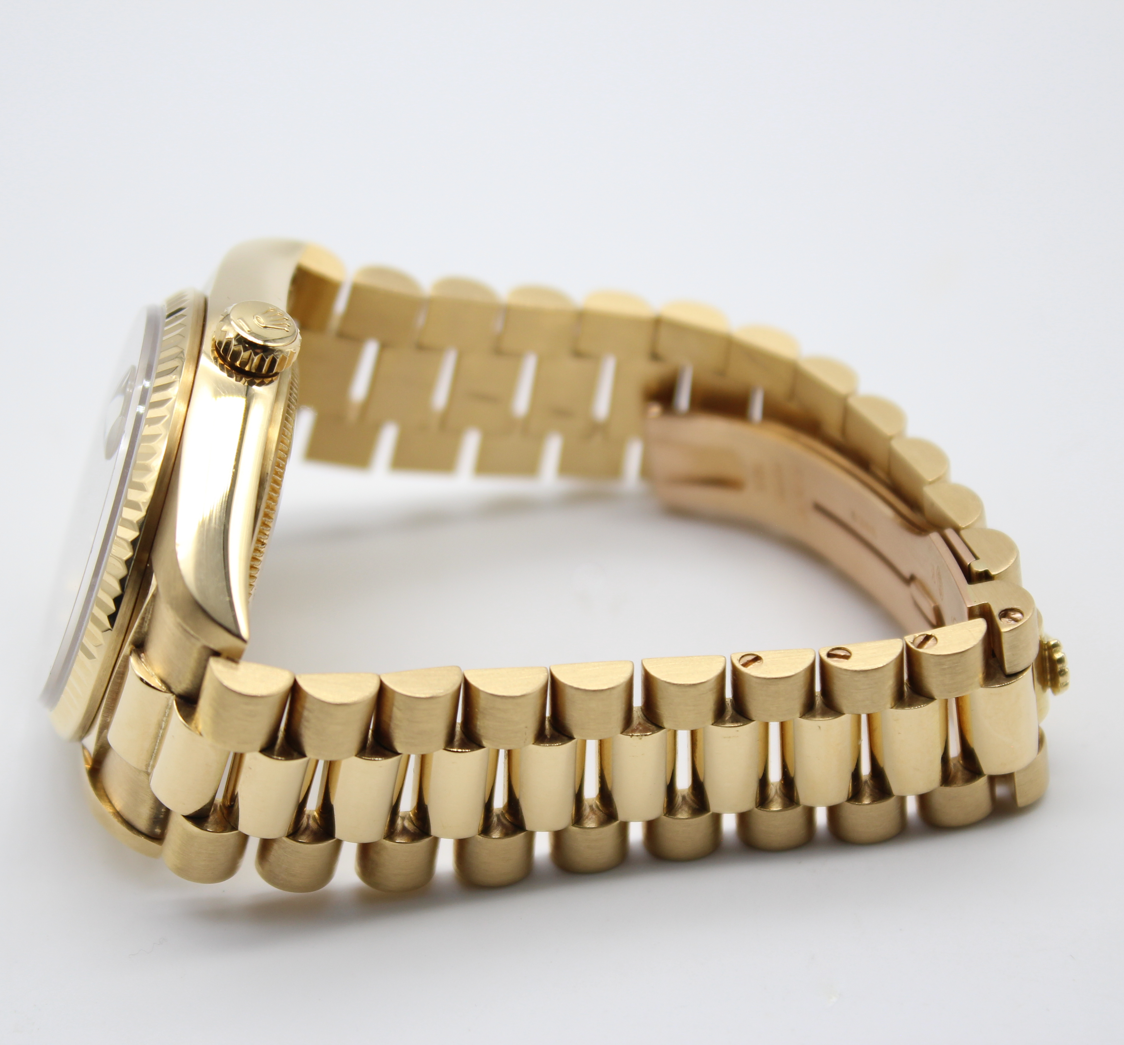 Rolex Day-Date 36mm Champagne Dial 18k Yellow Gold 18038 - Image 4