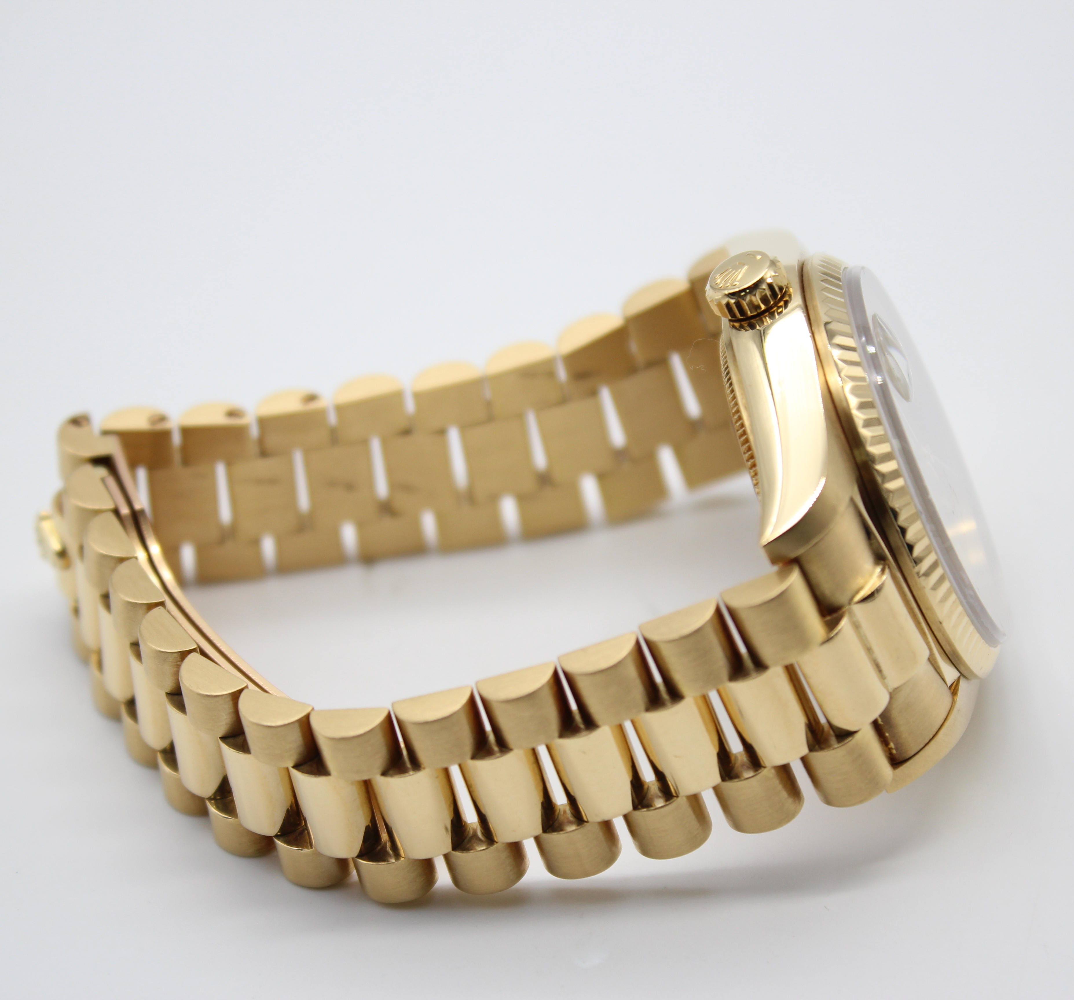Rolex Day-Date 36mm Champagne Dial 18k Yellow Gold 18038 - Image 5