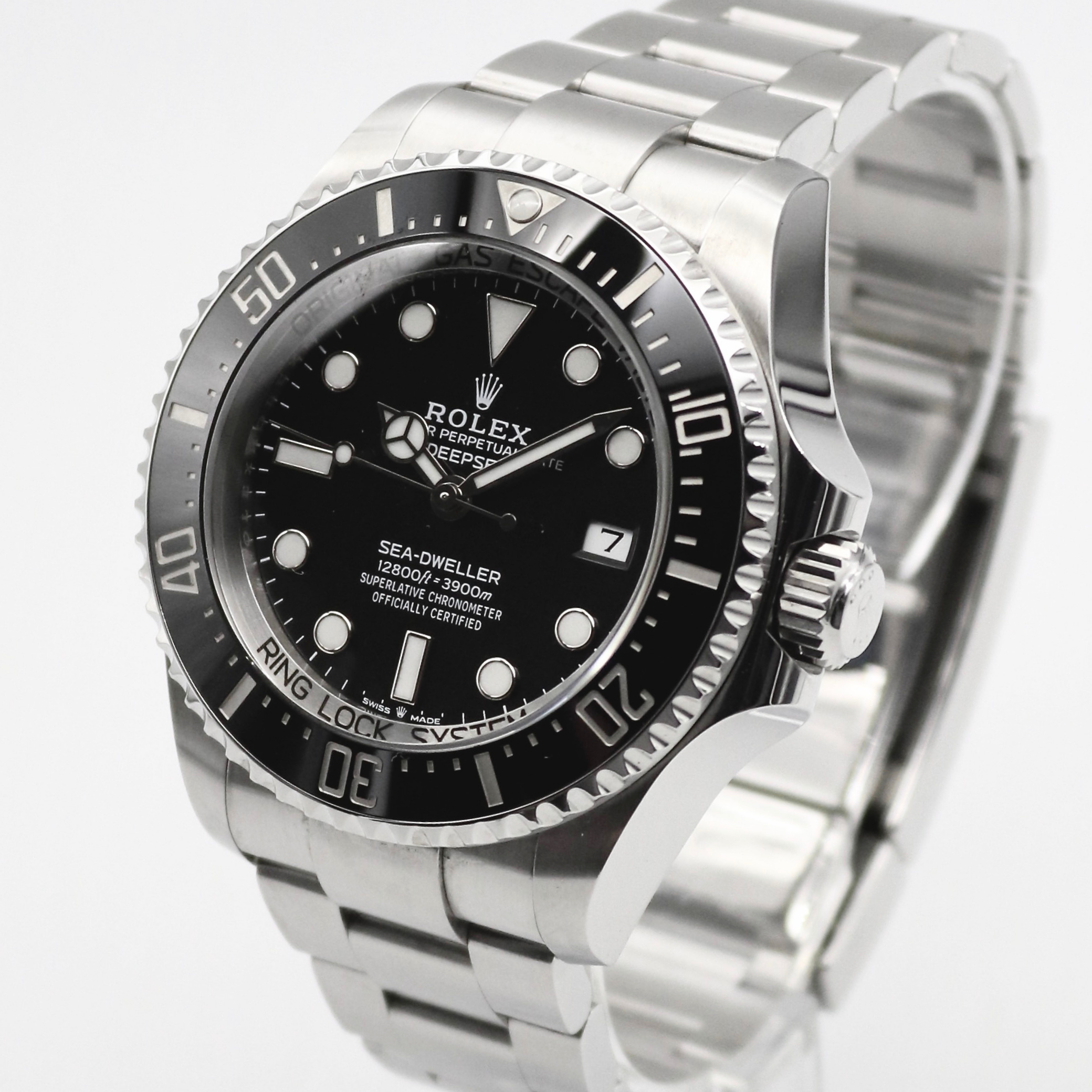 Rolex Sea-Dweller Deepsea Stainless Steel Black Dial 44mm 136660 - Image 2