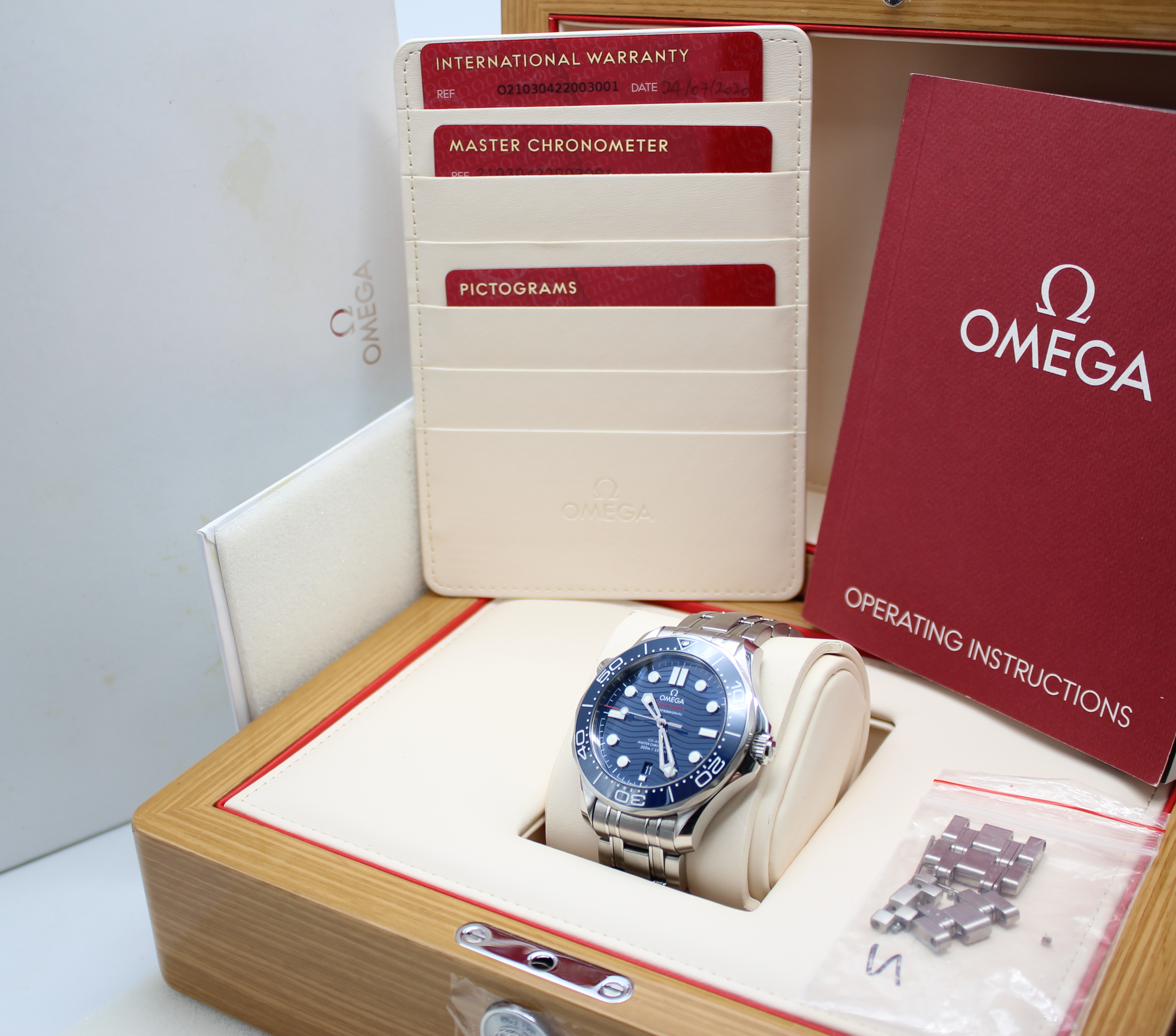 Omega Seamaster Professional 300m 42mm Blue Dial Stainless Steel 210.30.42.20.03.001 - Image 7